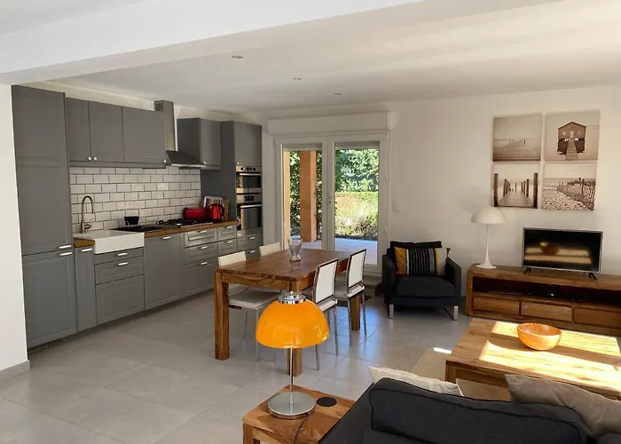 Appartement Et Studio Les Glycines